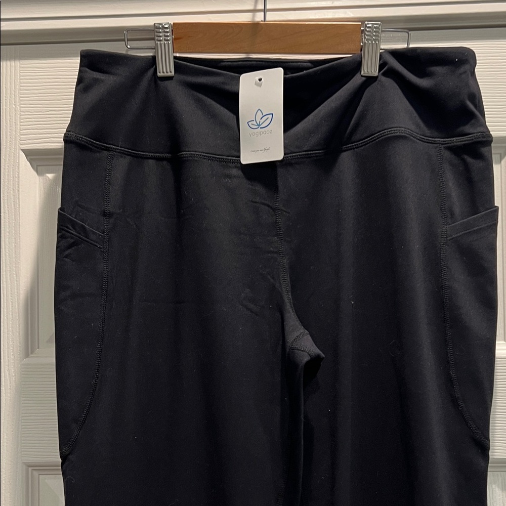 Elegant Black Women's flared Leggings - Picture 9 of 11